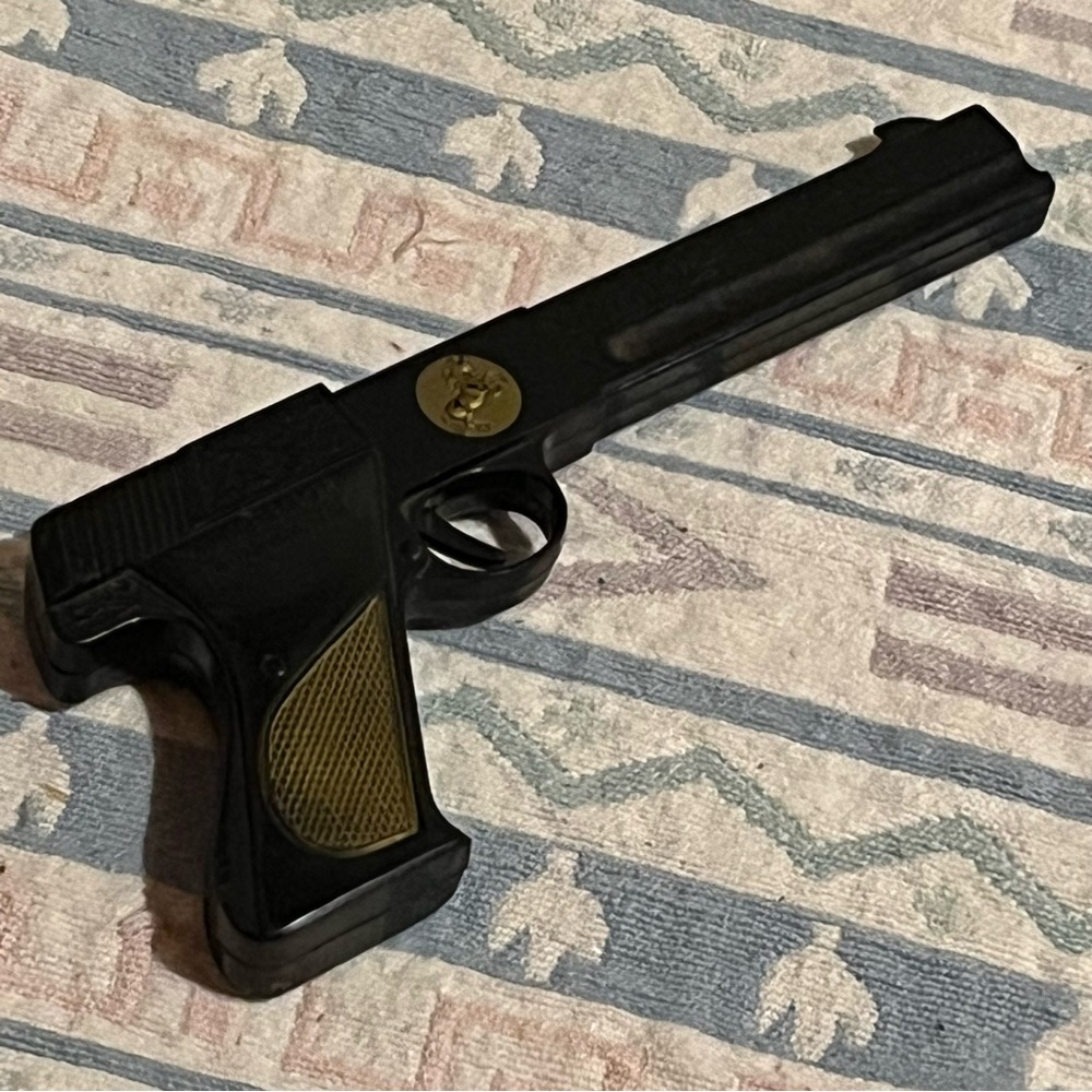Vintage Japanese Black Plastic Colt Style Toy Cap Gun Gold Horse Medallion